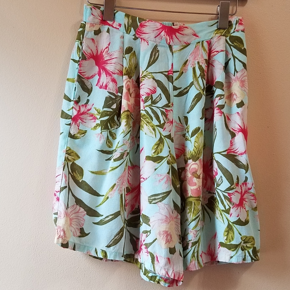 Forever 21 Tropical Print Women's Shorts - Picture 1 of 3